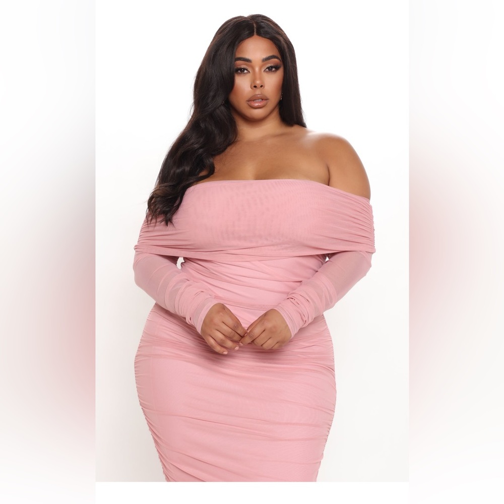 Fashion nova curve scrunched maxi pink dress with mesh long sleeves